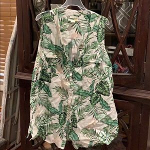 Linen sleeveless tropical blouse